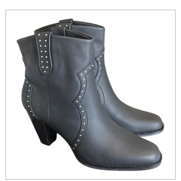 Aerosoles Lazu Western Boot Black Studded Size 10.5 – NWT Minor Defects - Picture 1 of 14